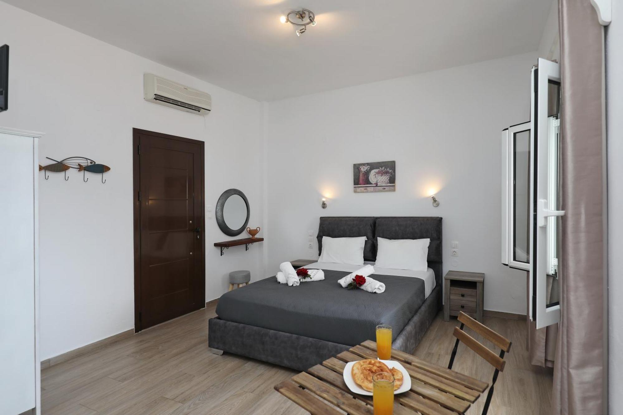 Tsoukalaria Studios Скопелос Екстериор снимка
